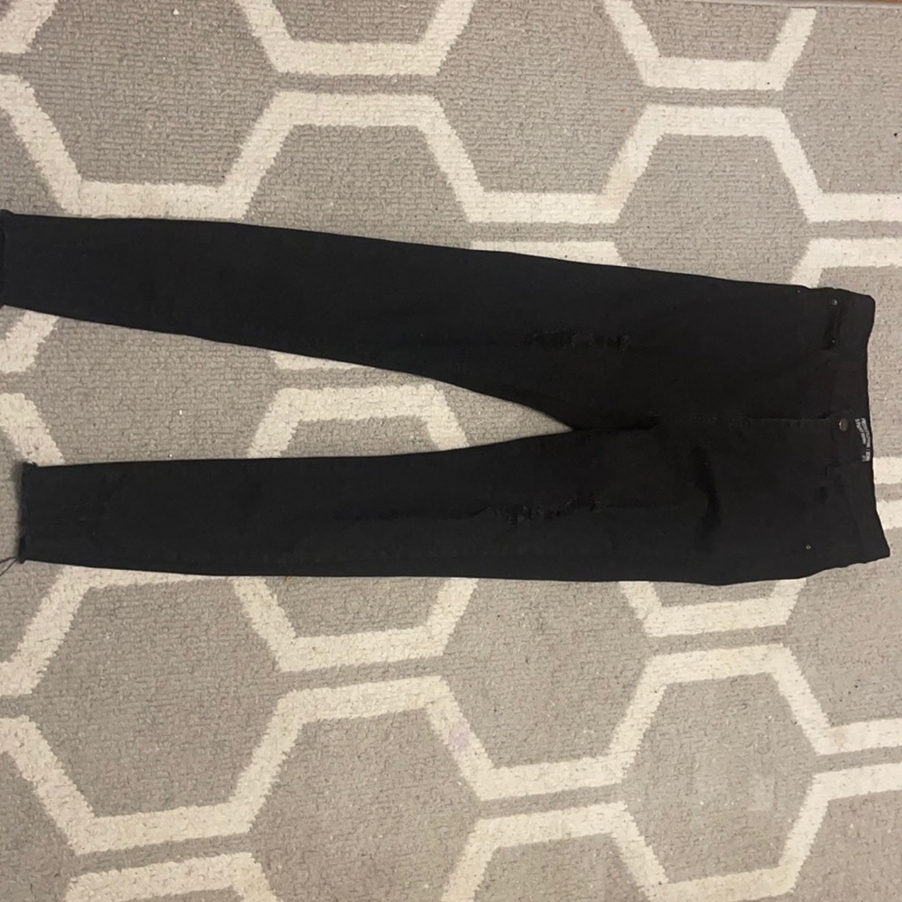 Black distressed skinny jeans from PrettyLittleThing size 6